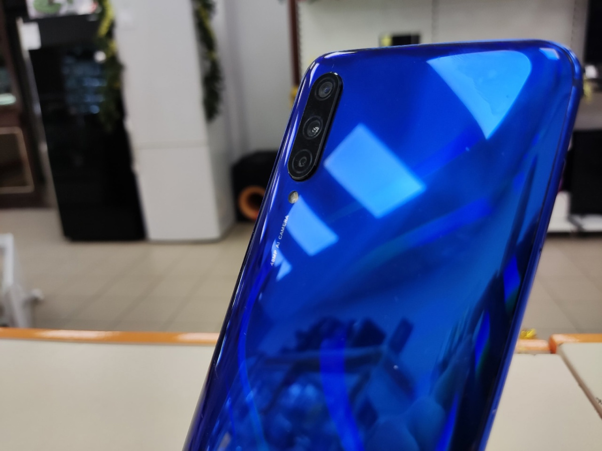 Смартфон Xiaomi Mi 9 Lite 6/64