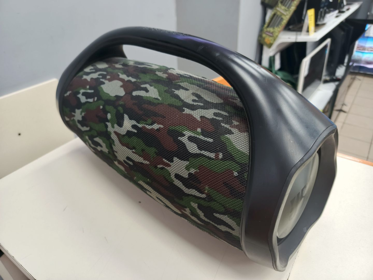 Портативная акустика JBL Boombox