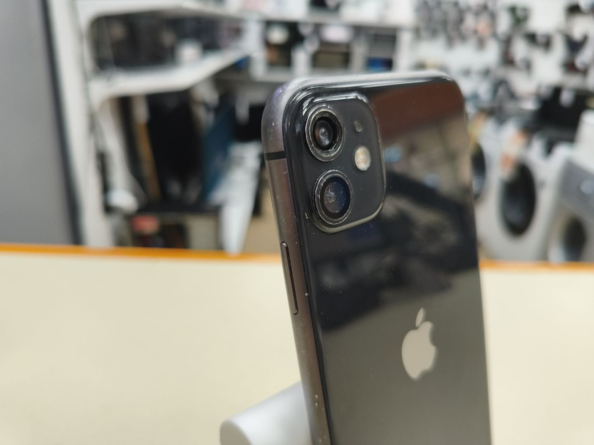 Смартфон Apple iPhone 11 128Gb