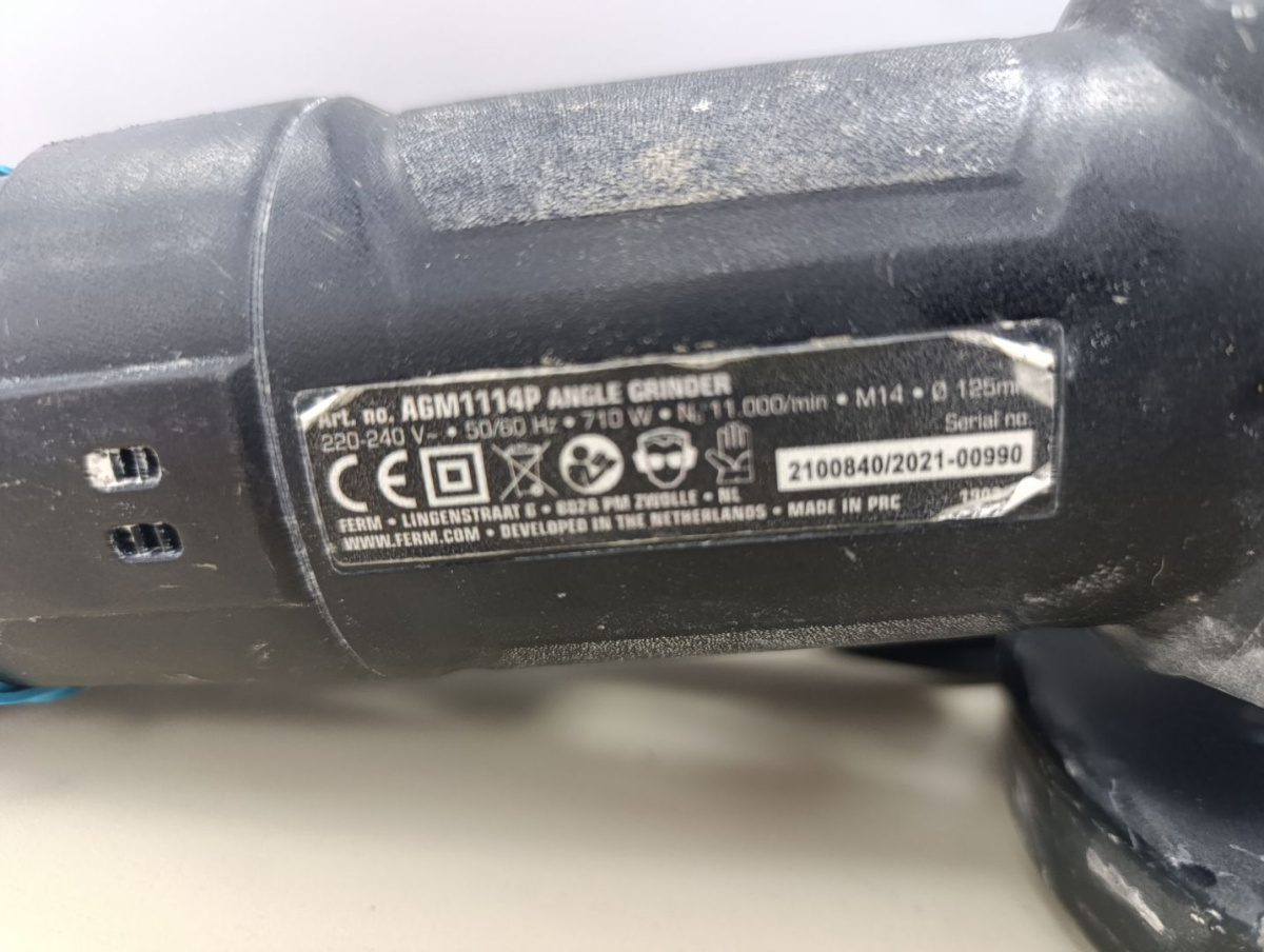 Угловая шлифмашина Ferm AGM1114P 710W-125MM