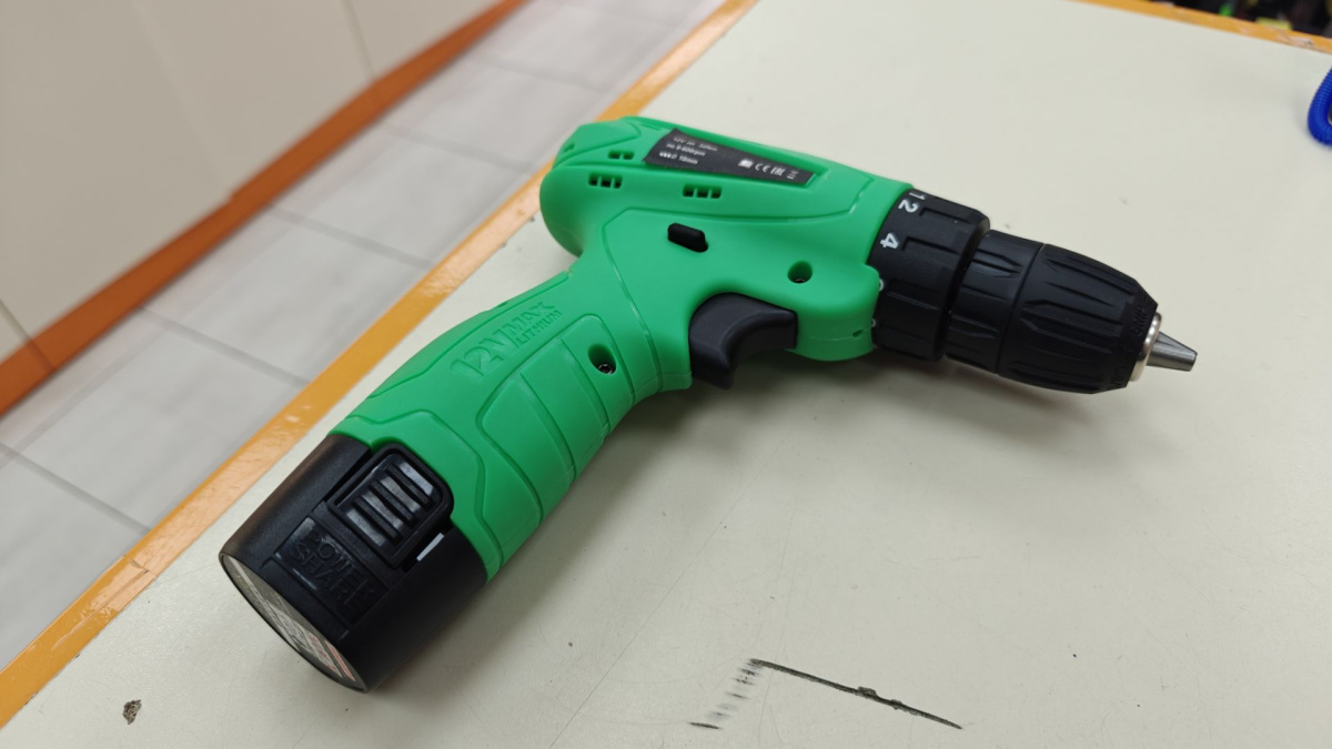 Шуруповерт Zitrek 12 li