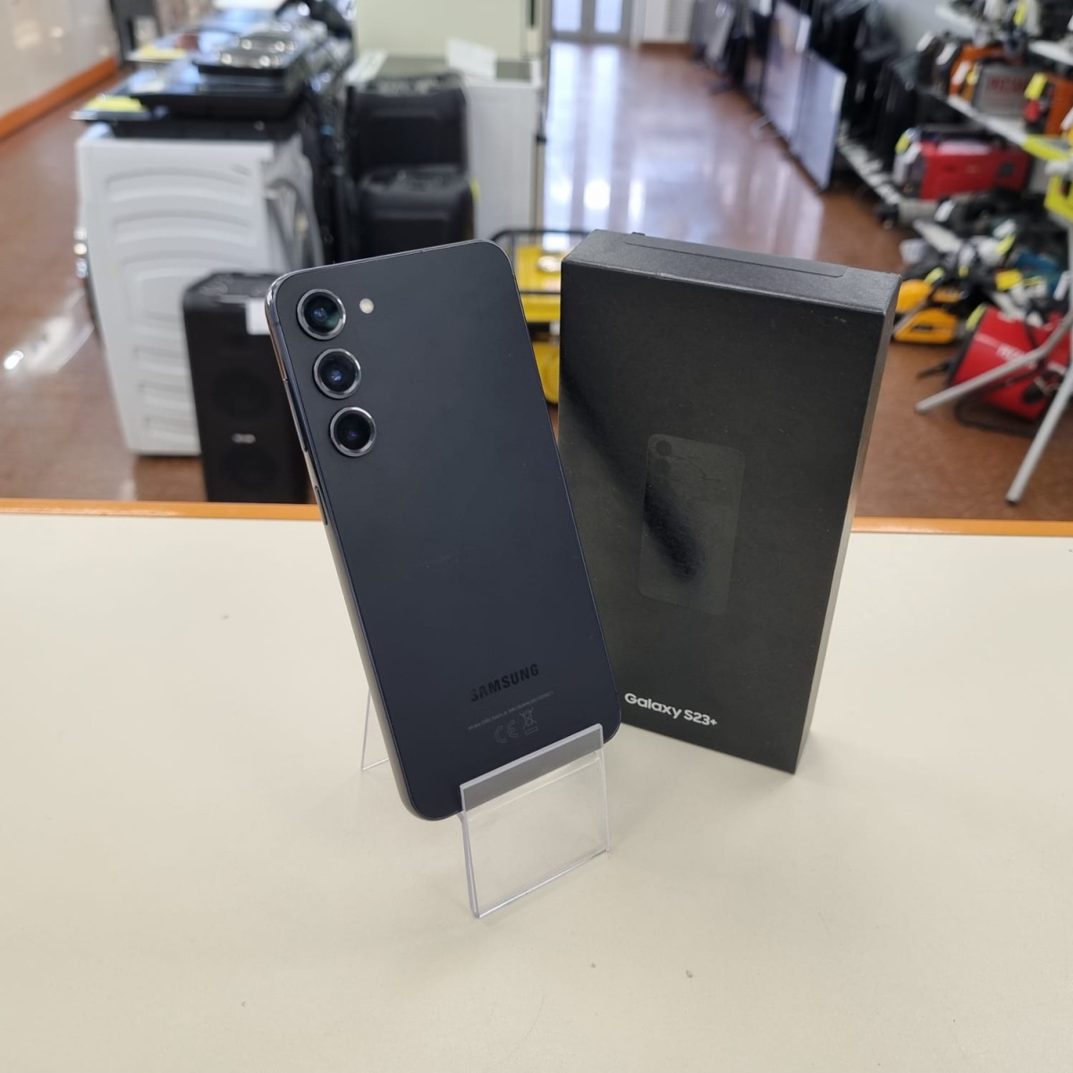Смартфон Samsung Galaxy S23+ 8/256