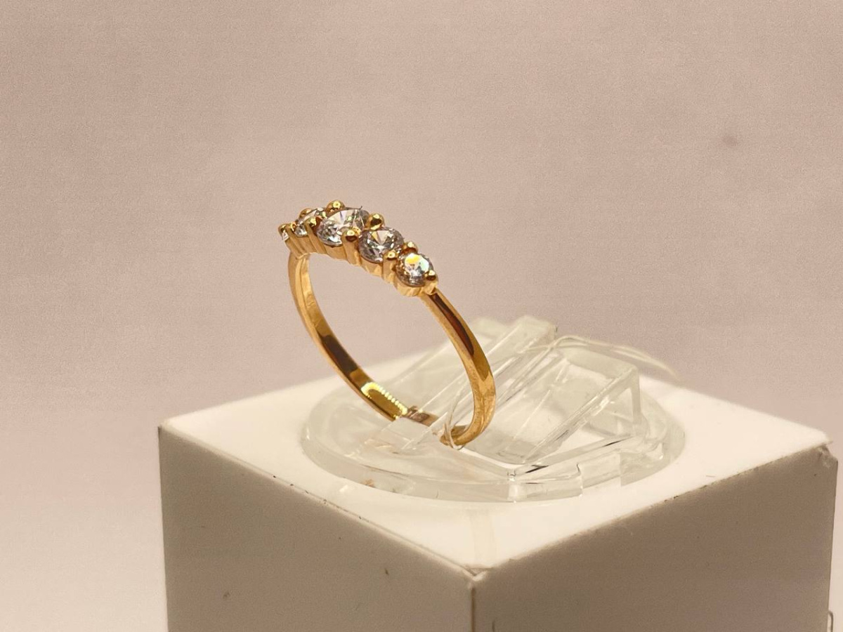 КОЛЬЦО С КАМНЯМИ (Au 585)