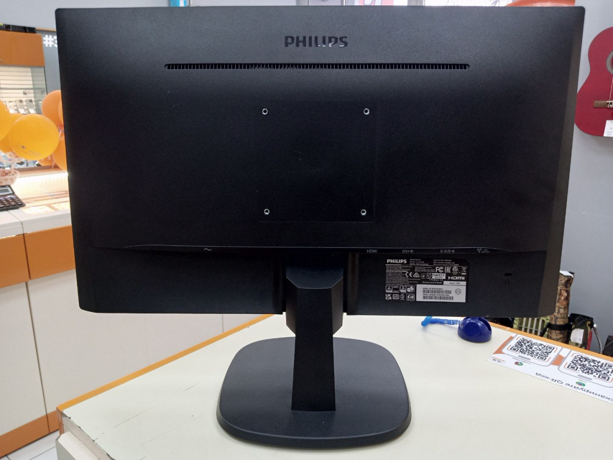 Монитор Philips 243V7Q