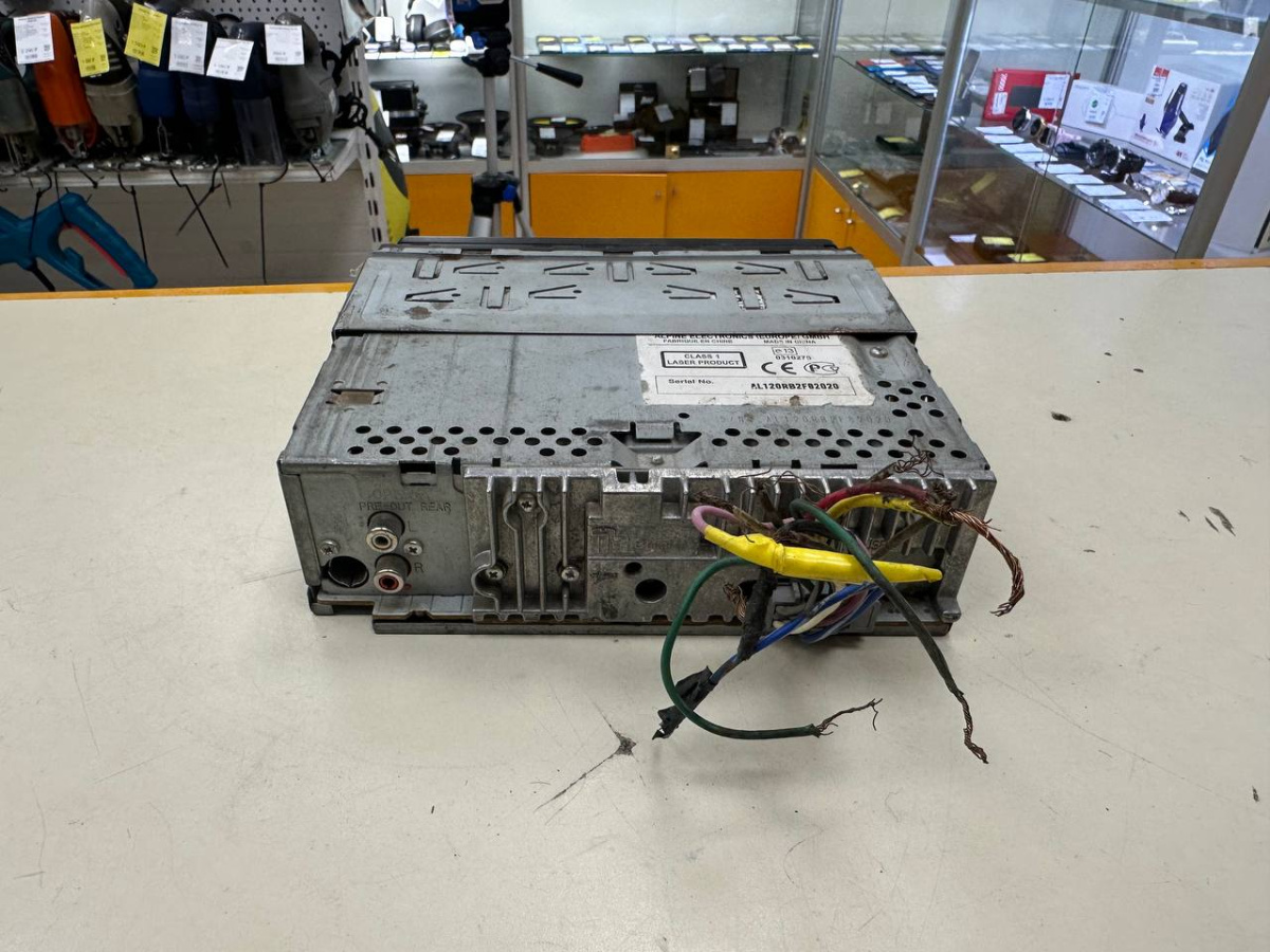 Автомагнитола Alpine CDE-120R