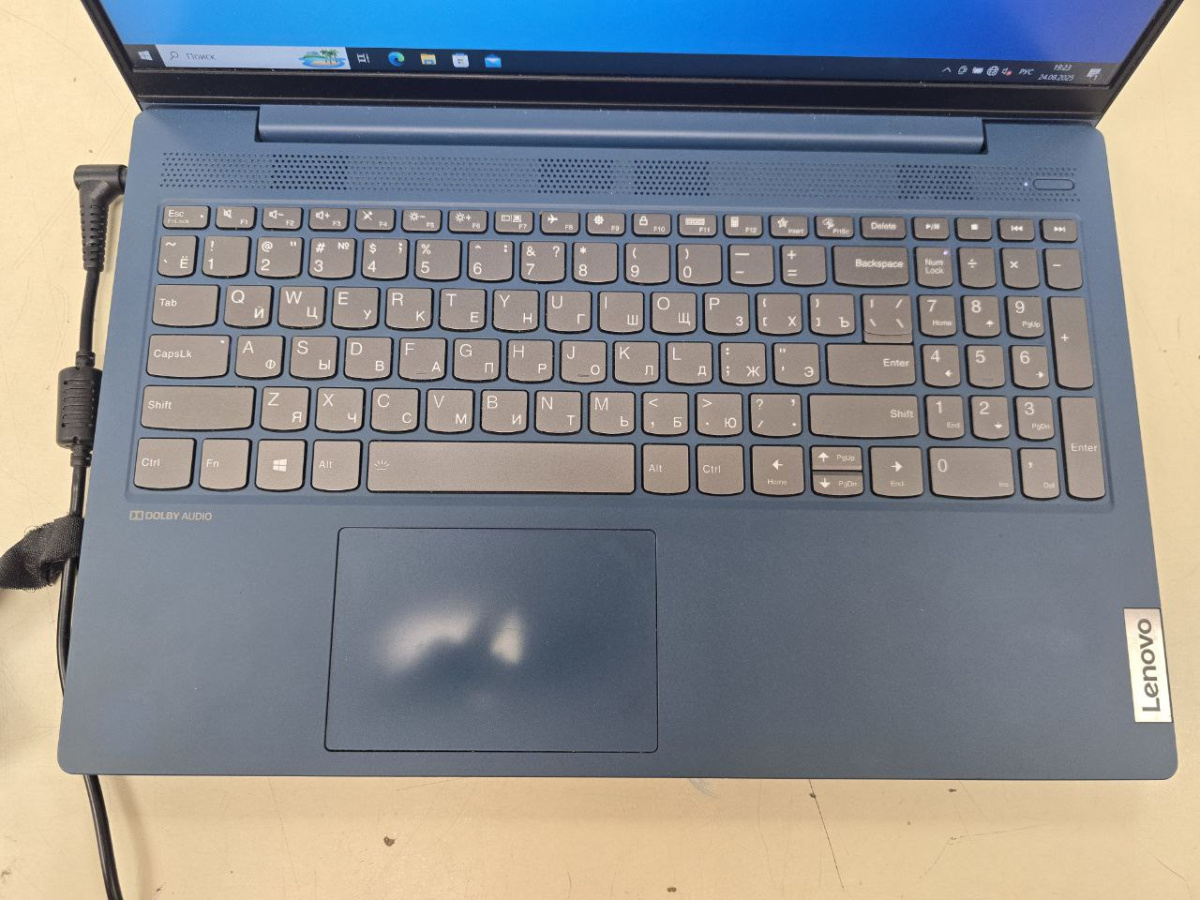 Ноутбук Lenovo; Core i3-1005G1, Intel UHD Graphics, 8 Гб, 240 Гб, Нет