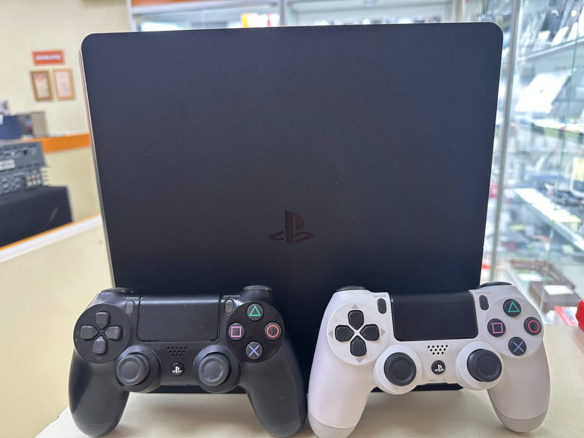 Игровая приставка PlayStation 4 Slim 500GB Игровая приставка PlayStation 4 Slim 500GB