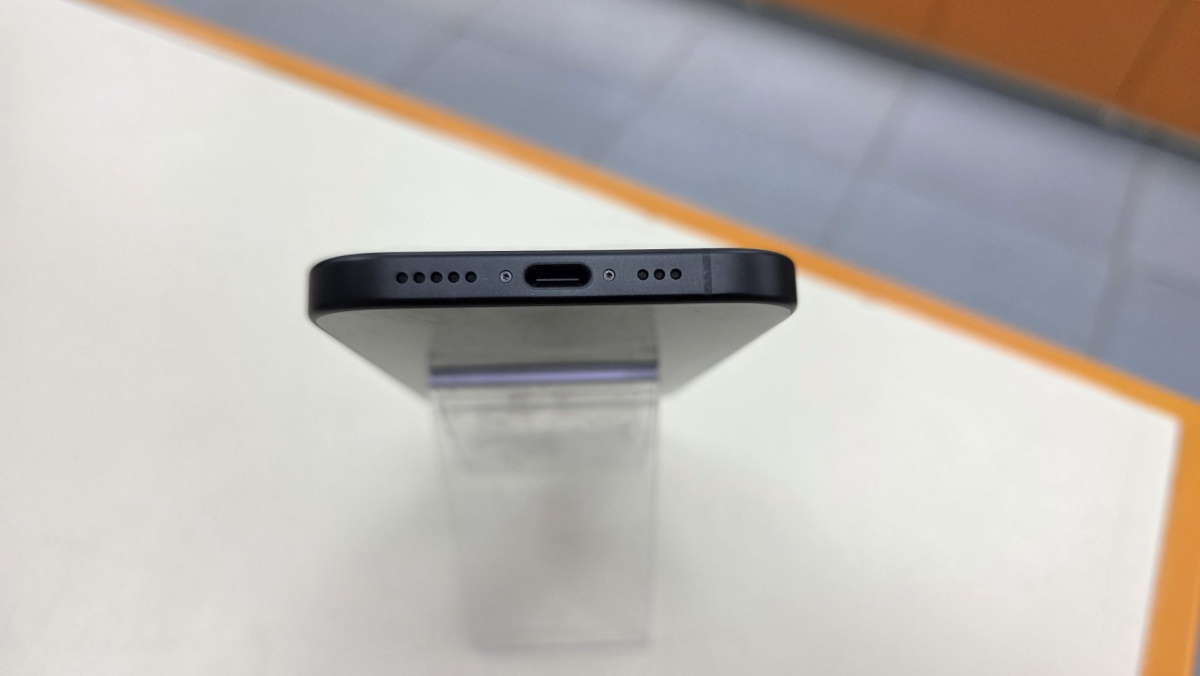 Смартфон Apple Iphone 16 128Gb