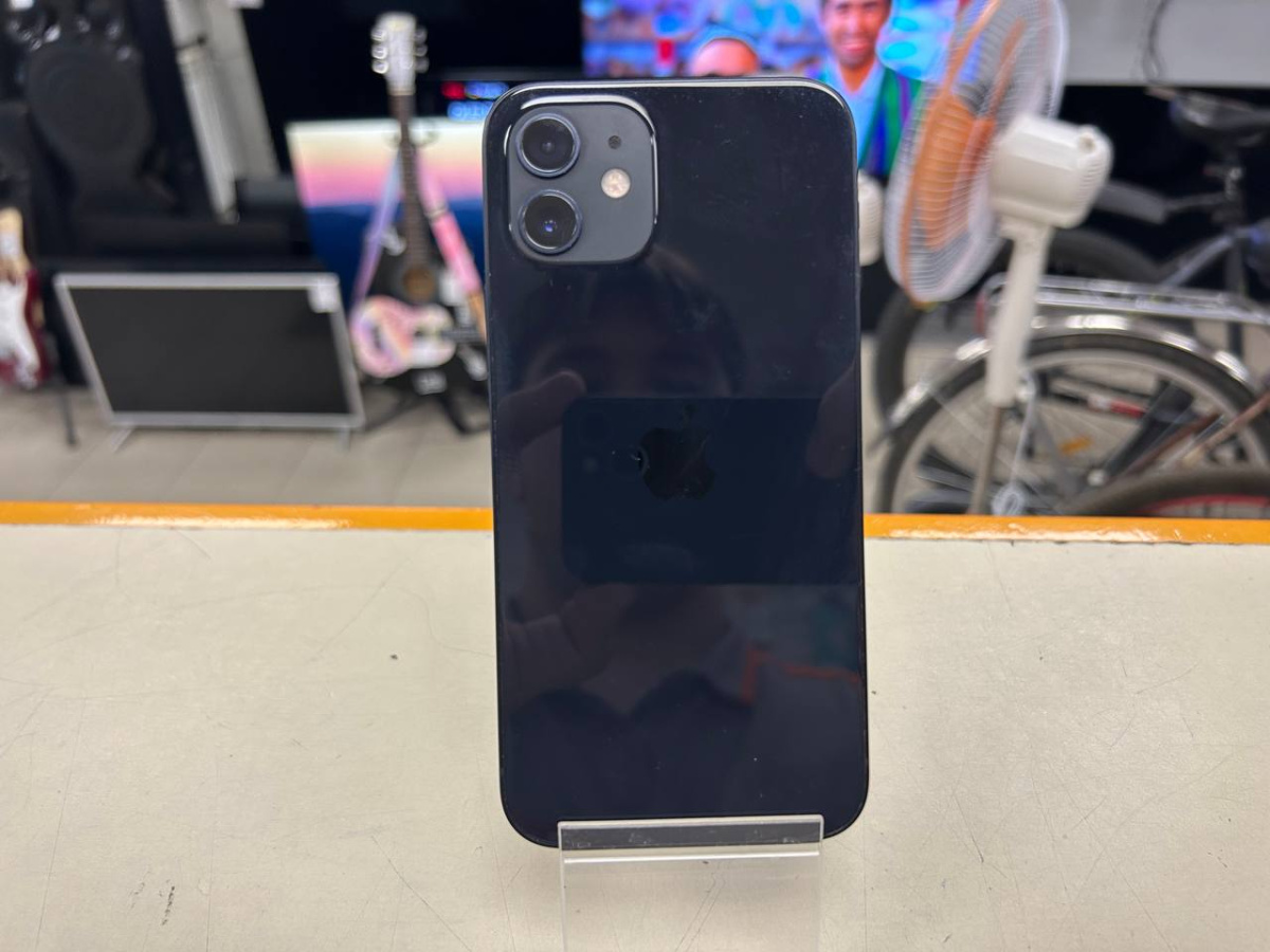 Смартфон Apple iPhone 12 64Gb