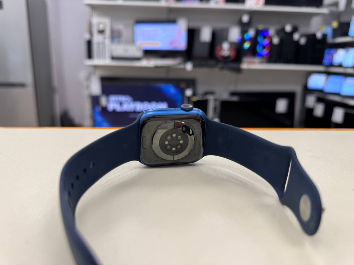 Смарт-часы Apple Watch Series 7 45mm