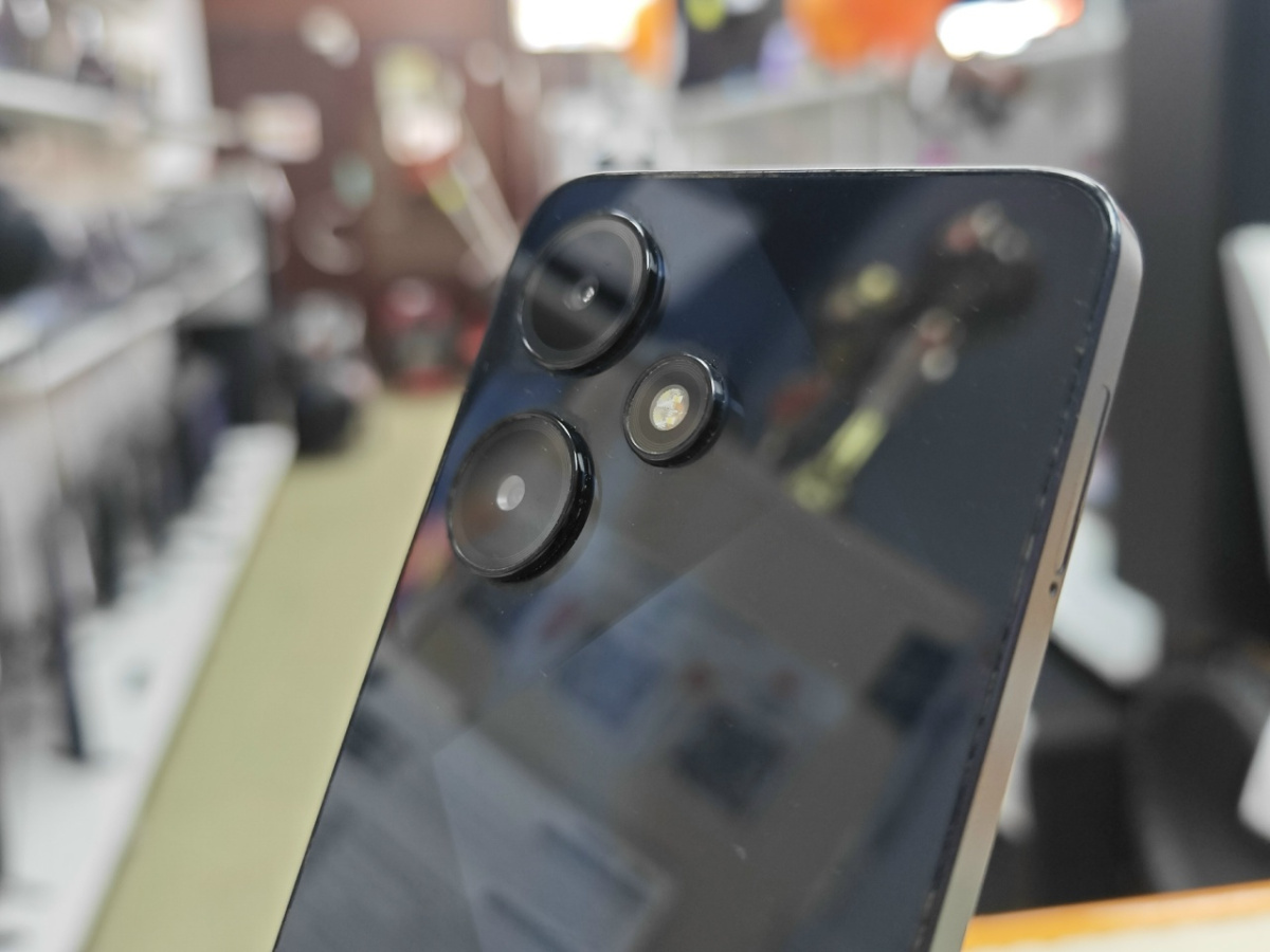 Смартфон Infinix HOT 30i 8/128