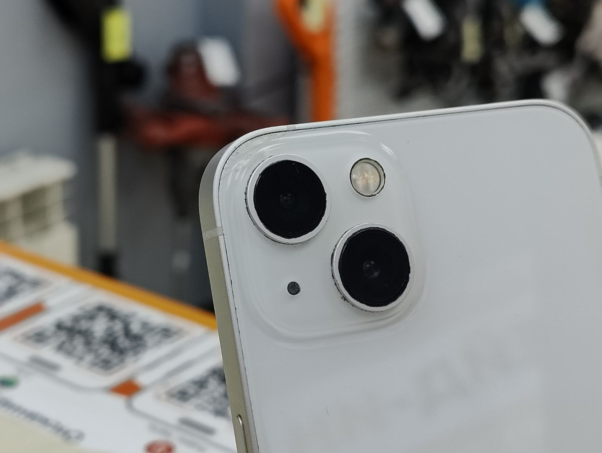 Смартфон Apple iPhone 13 128Gb