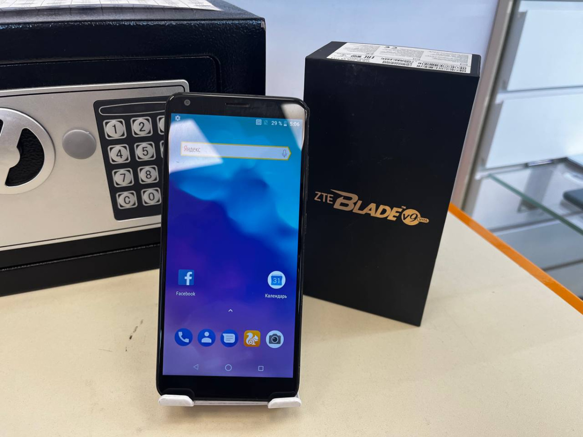 Смартфон ZTE Blade V0920