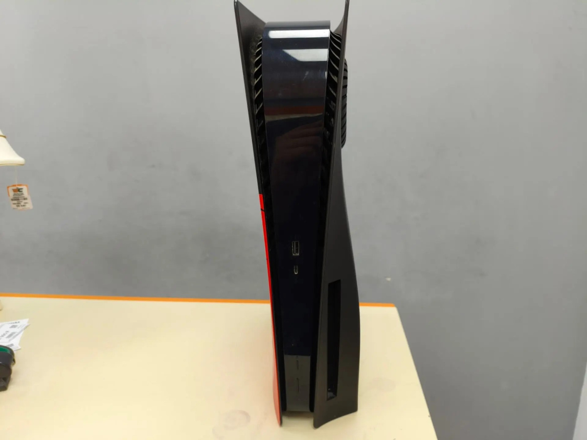 Игровая приставка PlayStation 5 825Gb (С дисководом)