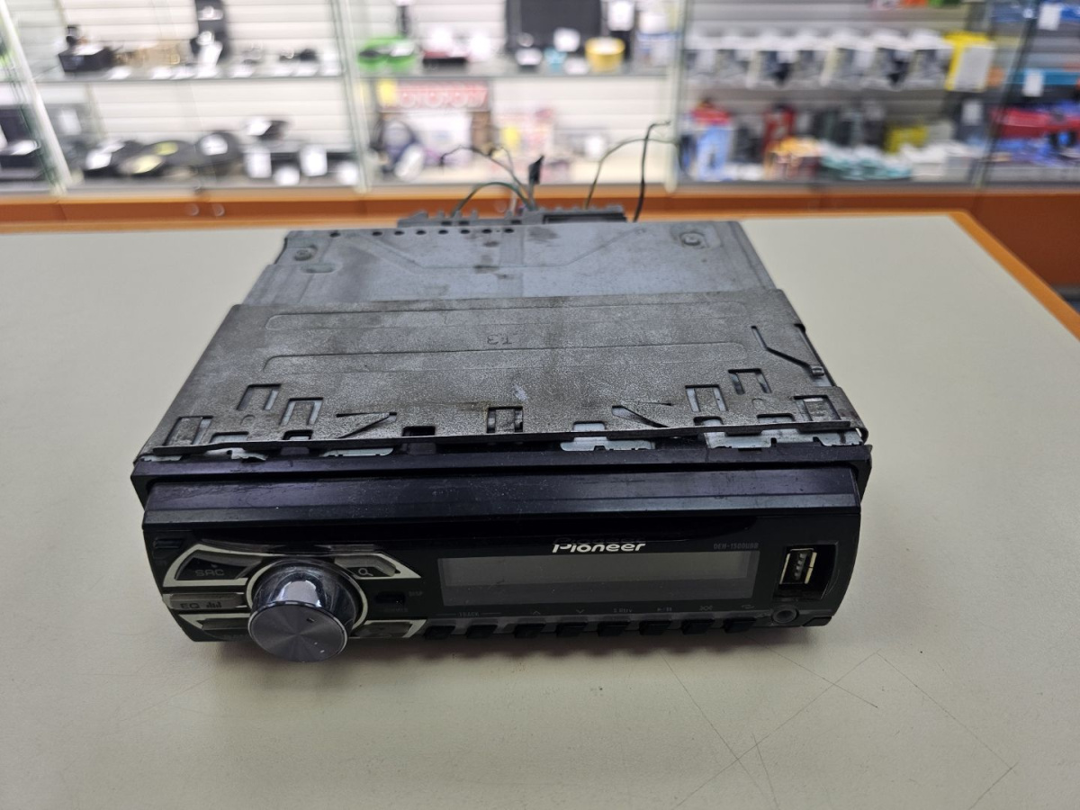 Автомагнитола Pioneer MVH-150UB