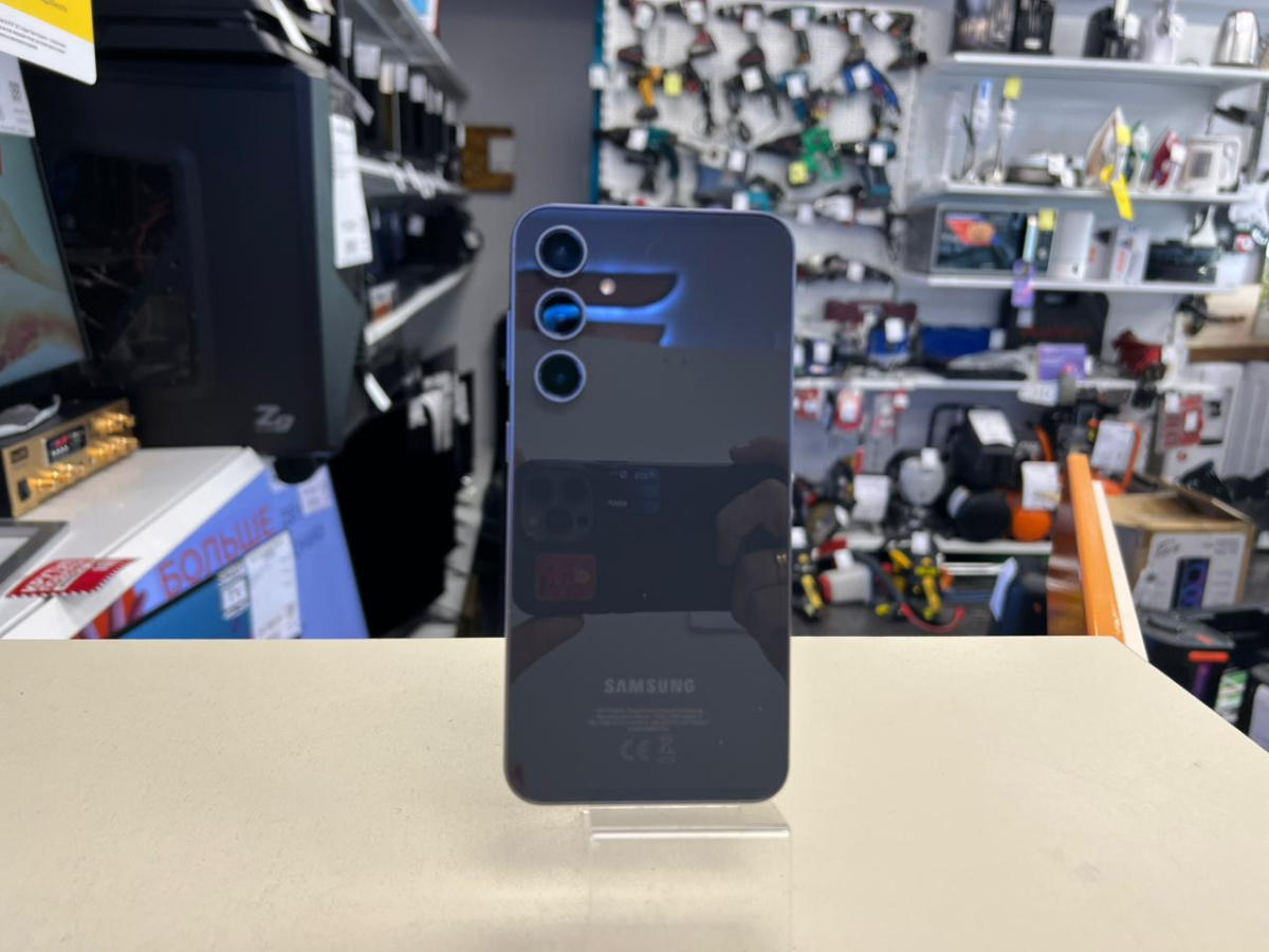 Смартфон Samsung Galaxy S23 FE 8/256