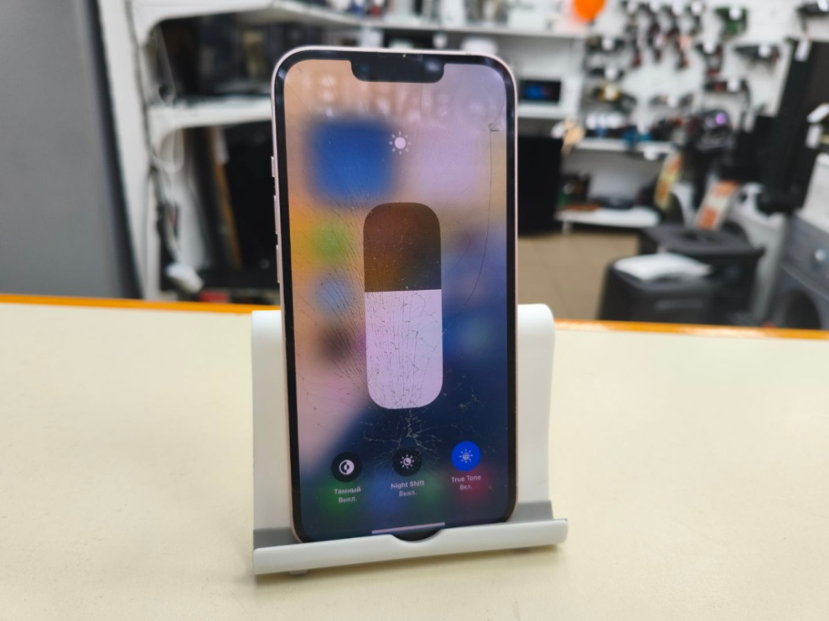 Смартфон Apple iPhone 13 128Gb