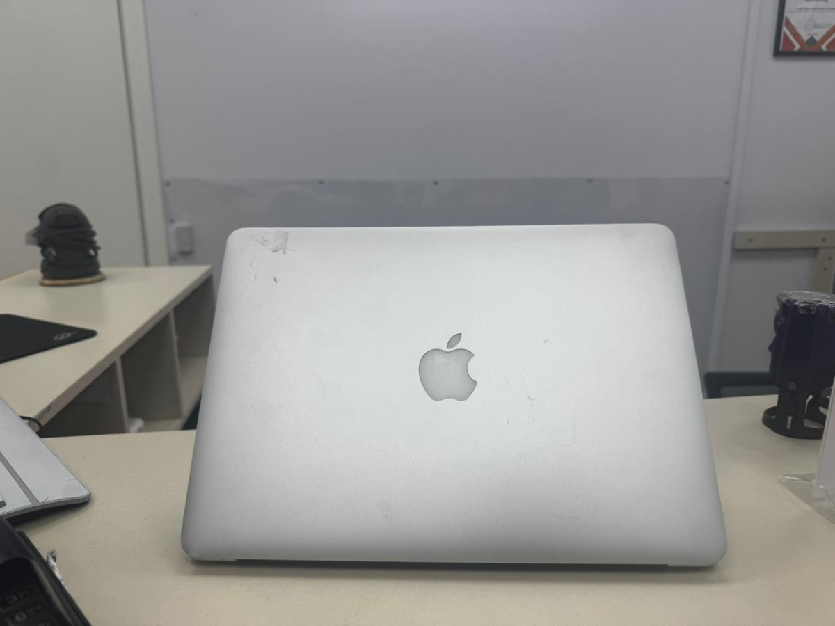 Ноутбук Apple MacBook Air 13 дюймов  A1369