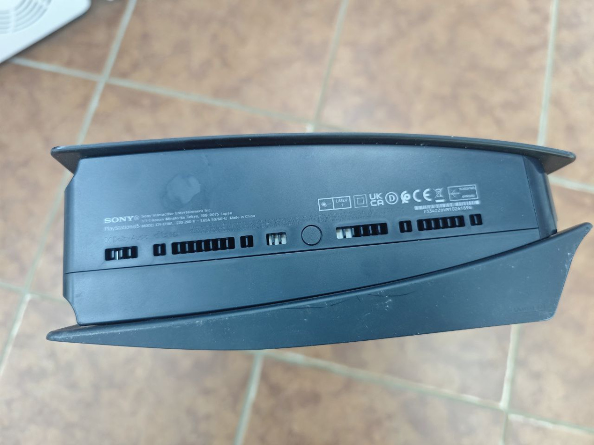 Игровая приставка PlayStation 5 825Gb (С дисководом)