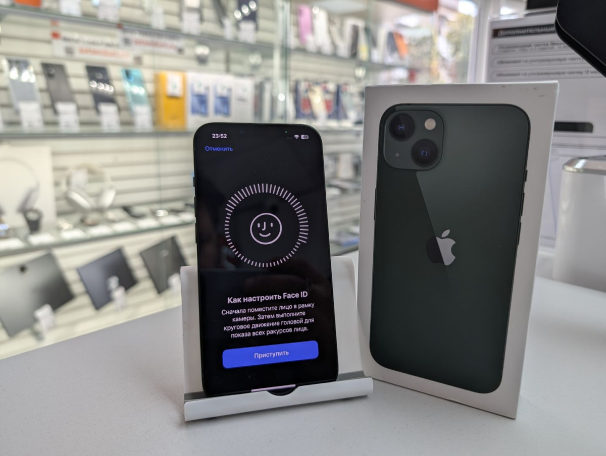 Смартфон Apple iPhone 13 256Gb