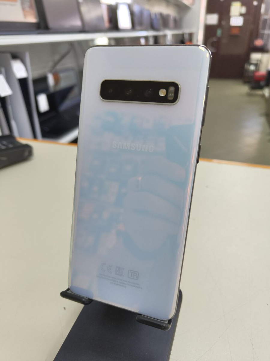 Смартфон Samsung Galaxy S10 8/128