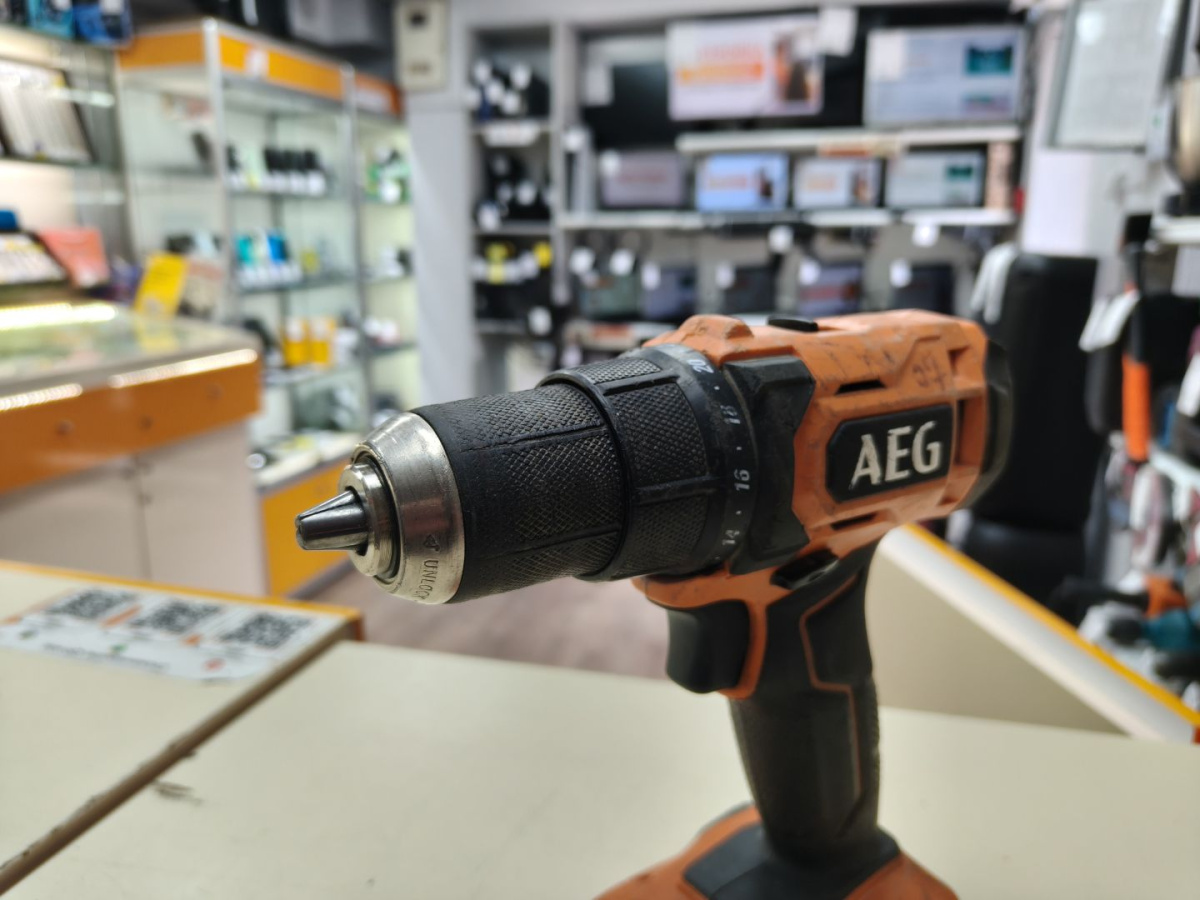 Шуруповерт AEG BS18G4