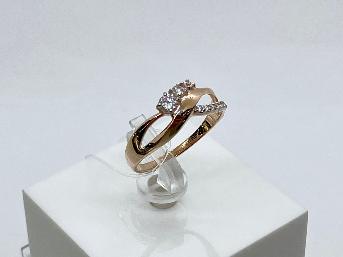 КОЛЬЦО С КАМНЯМИ (Au 585)