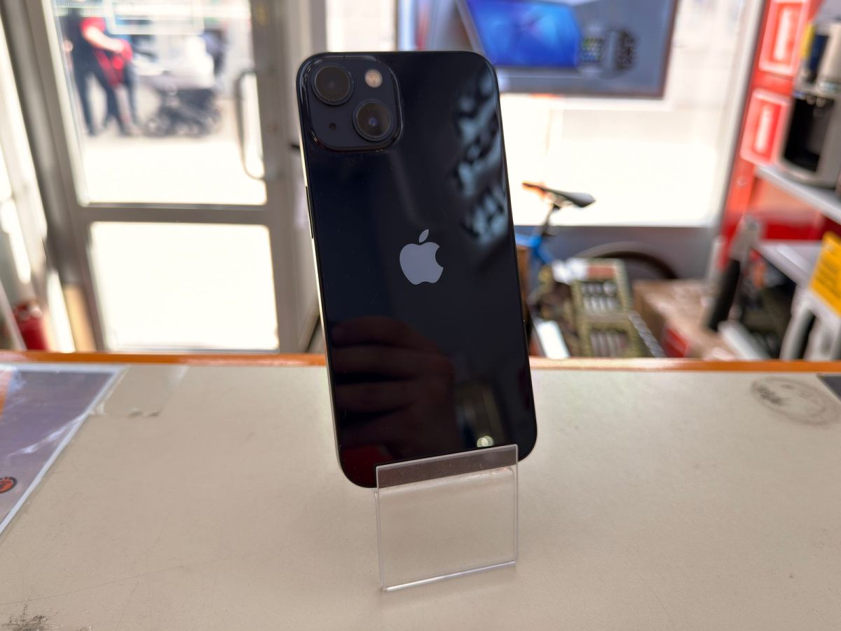 Смартфон Apple iPhone 13 128Gb