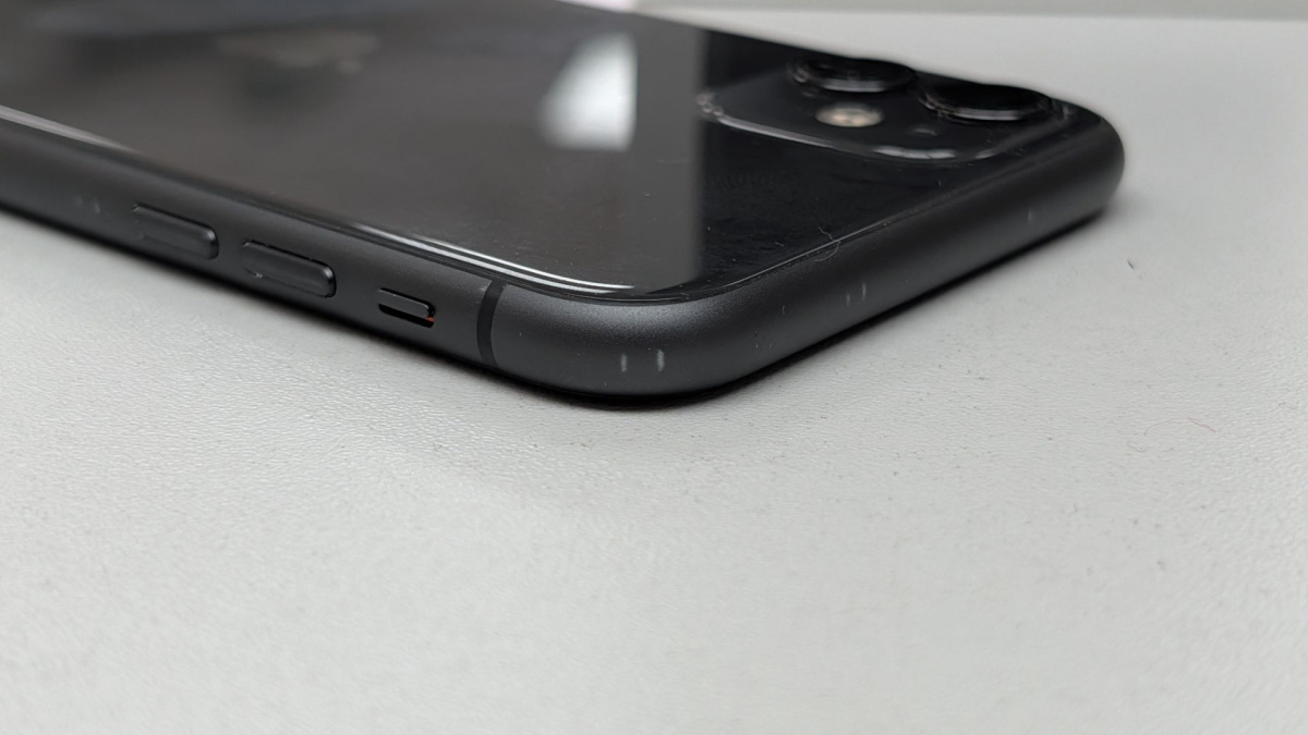 Смартфон Apple iPhone 11 64Gb