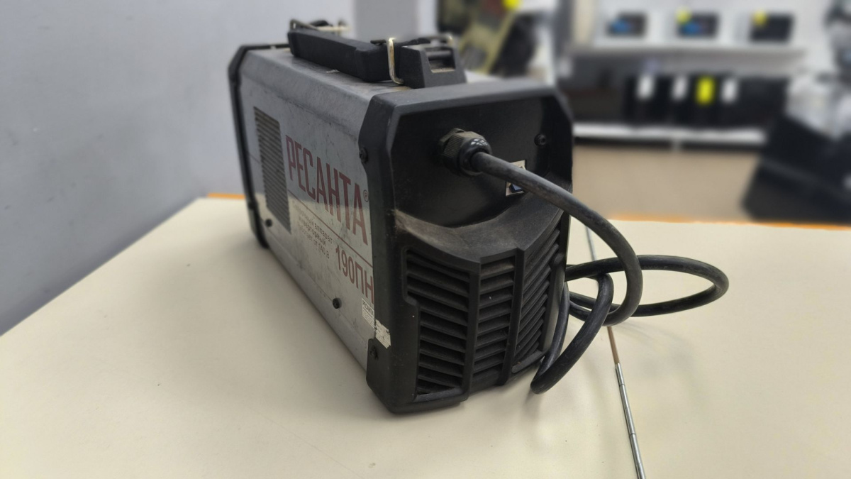 Сварочный аппарат Ресанта САИ-190-ПН