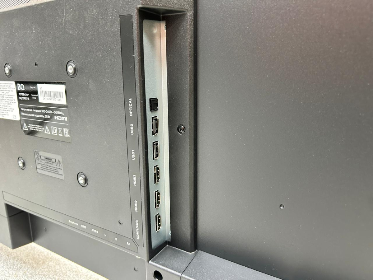 LED Телевизор BQ 32FS01B