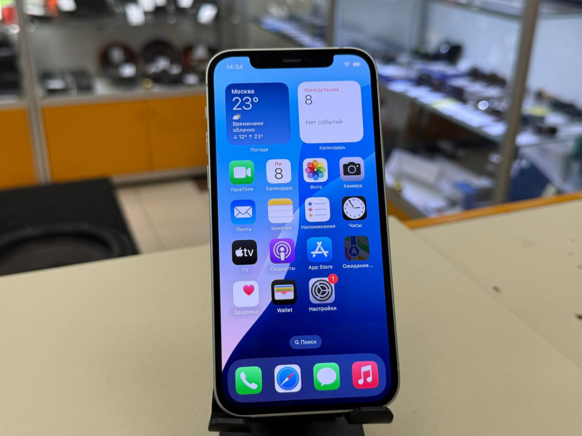 Смартфон Apple iPhone 12 64Gb