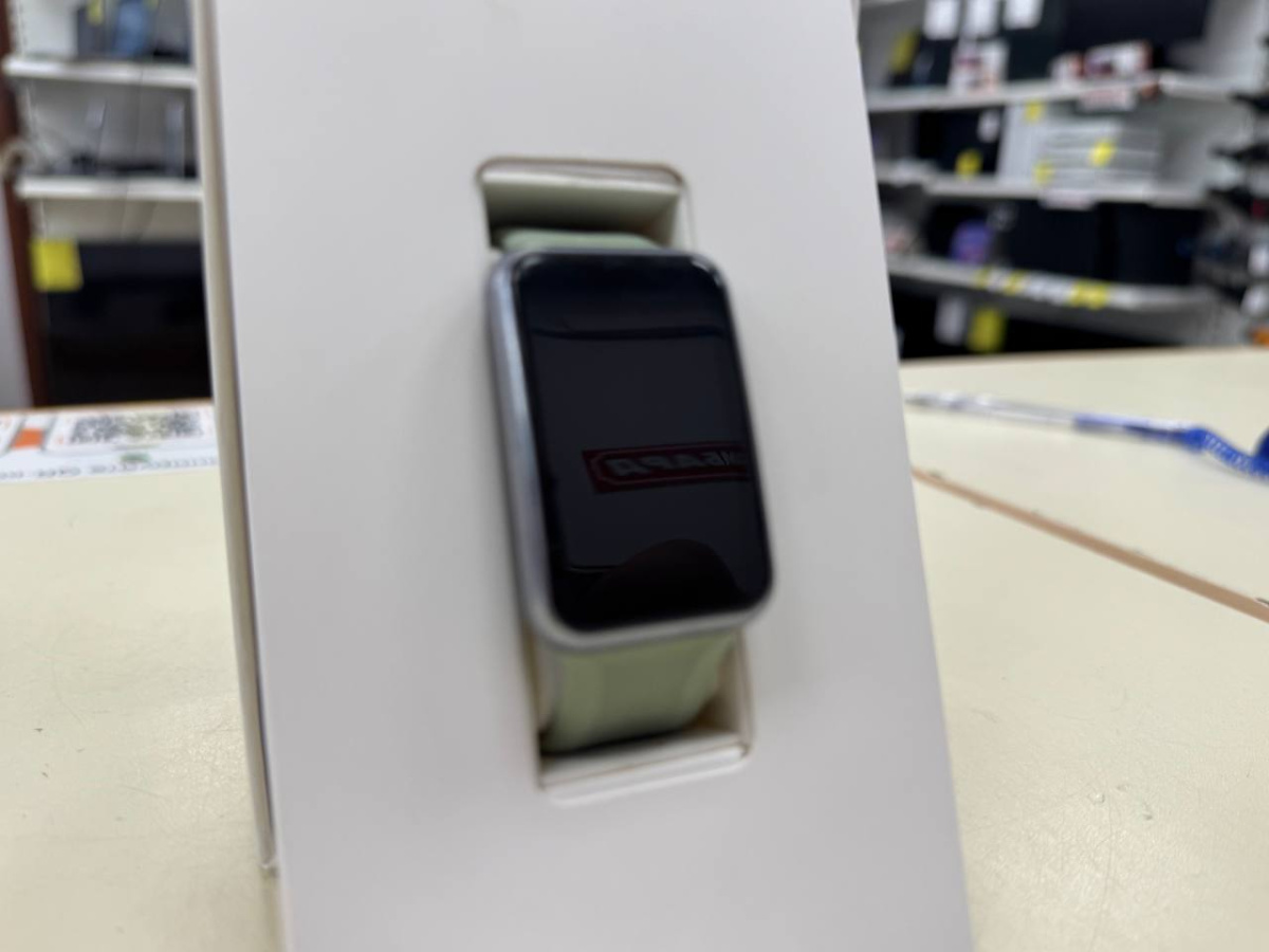 Смарт-часы Huawei Watch FIT