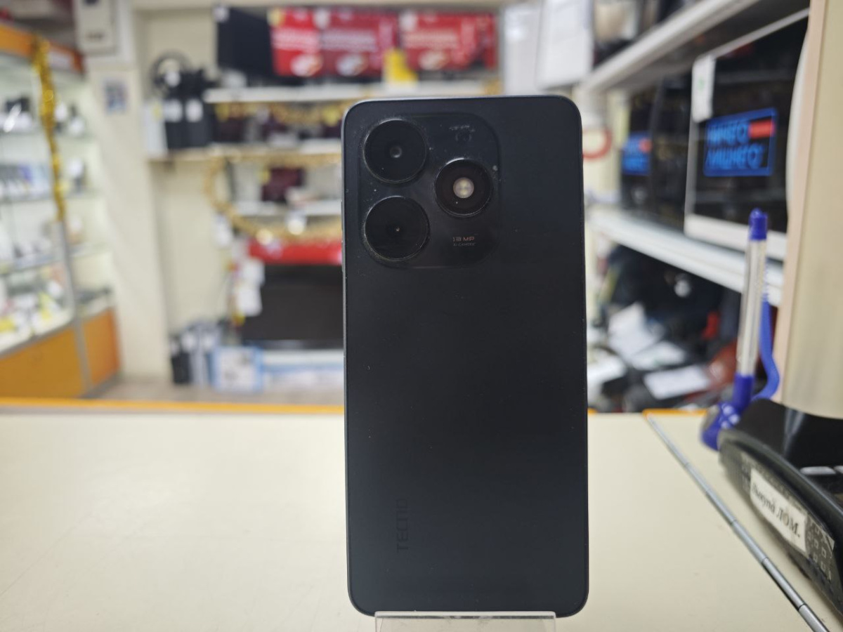 Смартфон Tecno Spark Go 2024 4/64