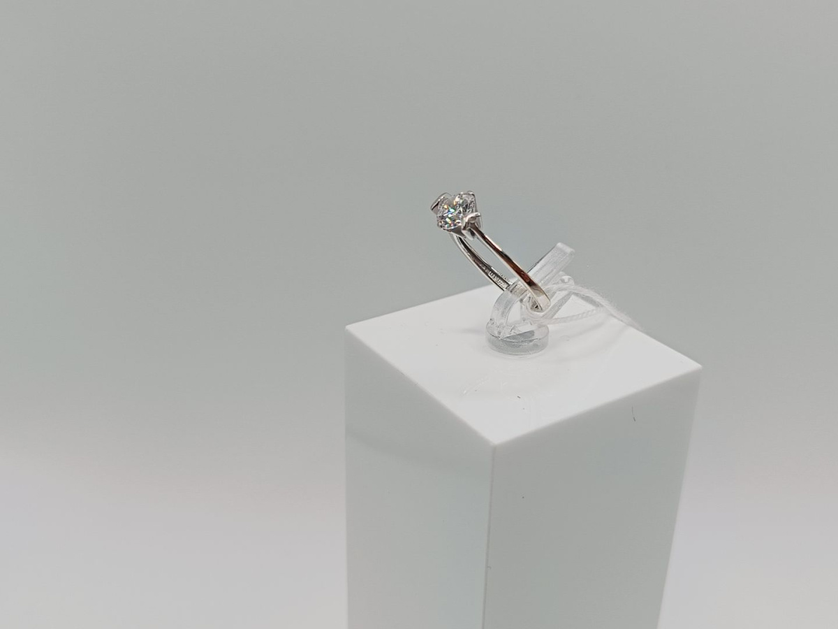 КОЛКМ585 КОЛЬЦО С КАМНЕМ (Au 585)