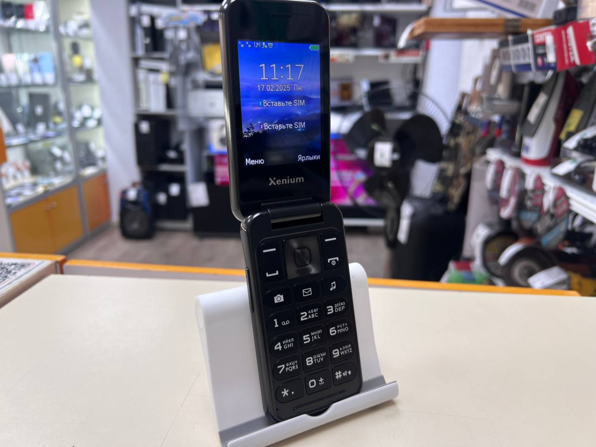 Смартфон Philips XENIUM E117