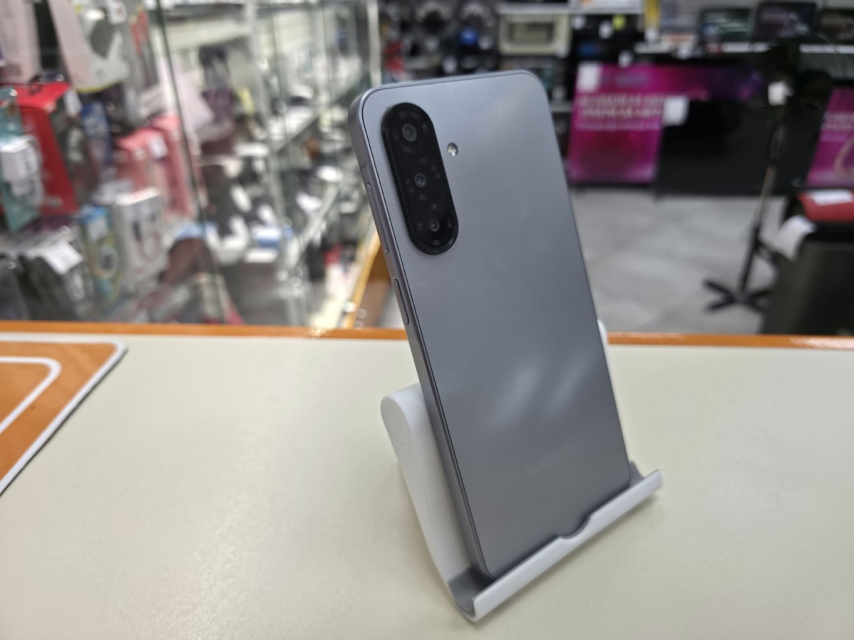 Смартфон Samsung Galaxy A17 8/256