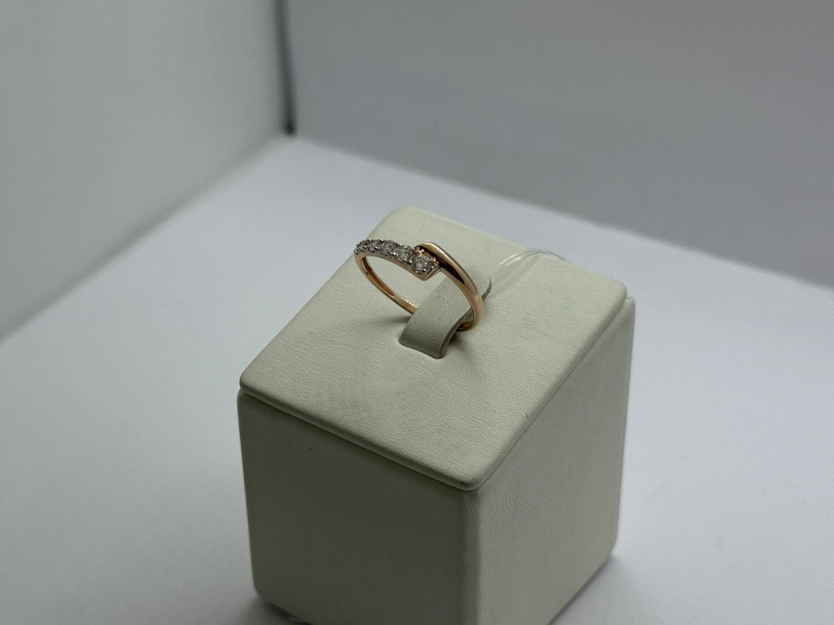 КОЛЬЦО С КАМНЯМИ (Au 585)