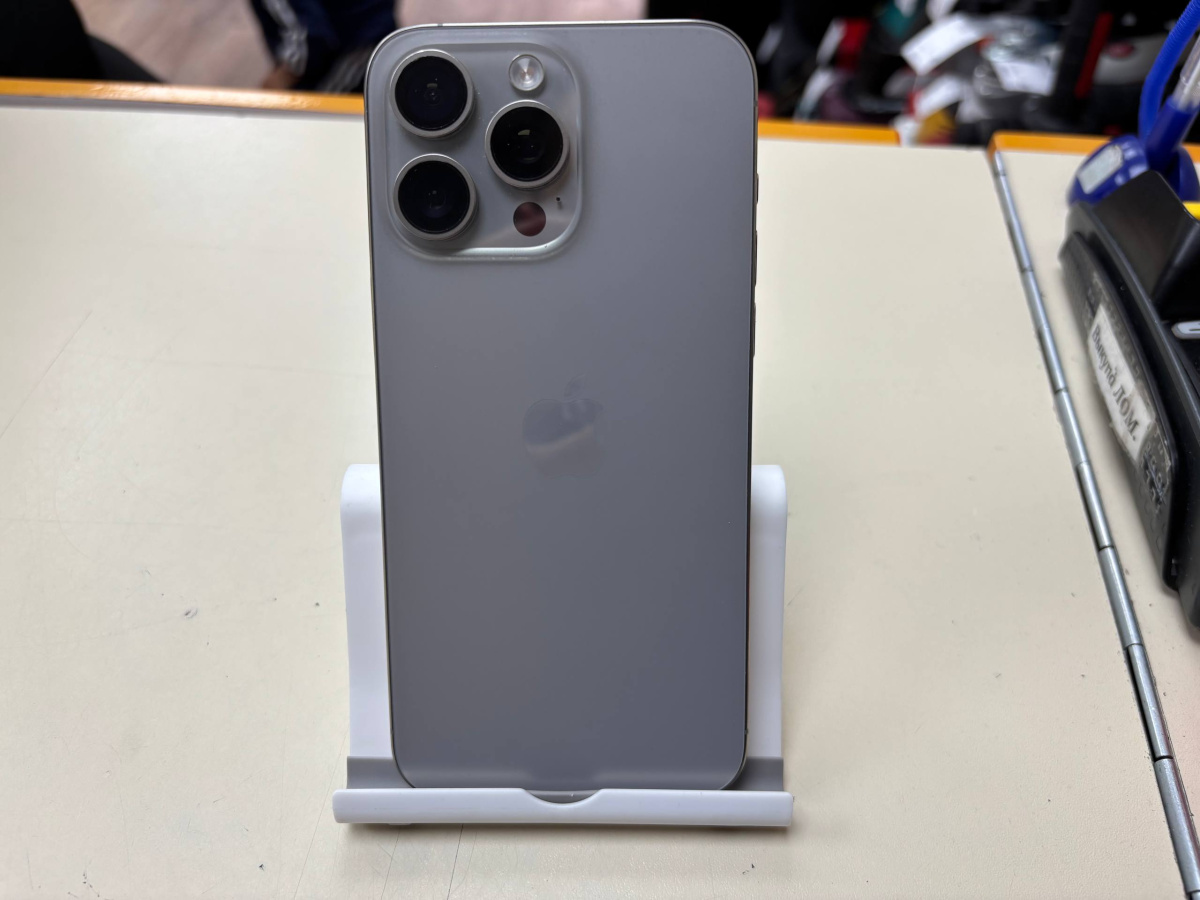 Смартфон Apple iPhone 15 Pro Max 256Gb