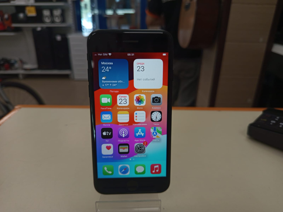 Смартфон Apple iPhone SE 2020 64Gb
