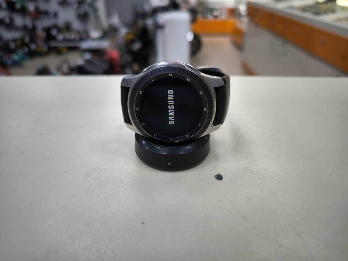 Смарт-часы Samsung Galaxy Watch