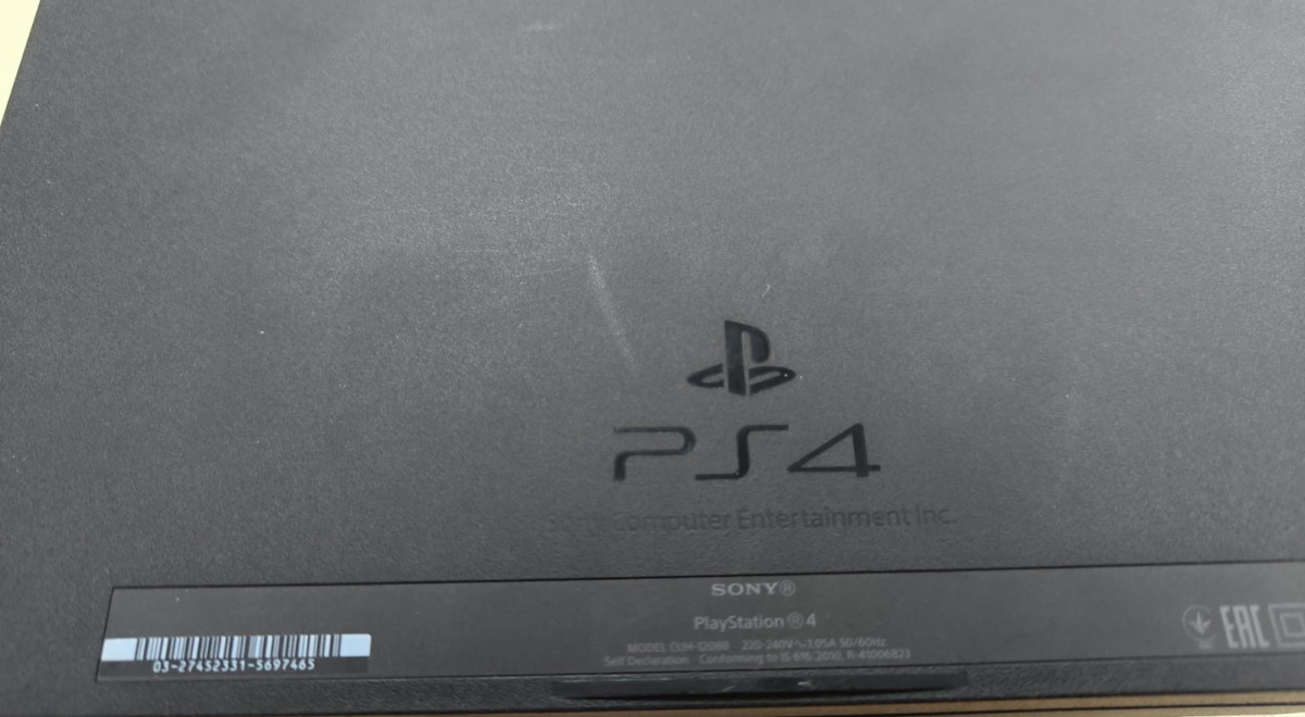 Игровая приставка PlayStation 4 FAT 1Tb Игровая приставка PlayStation 4 FAT 1Tb