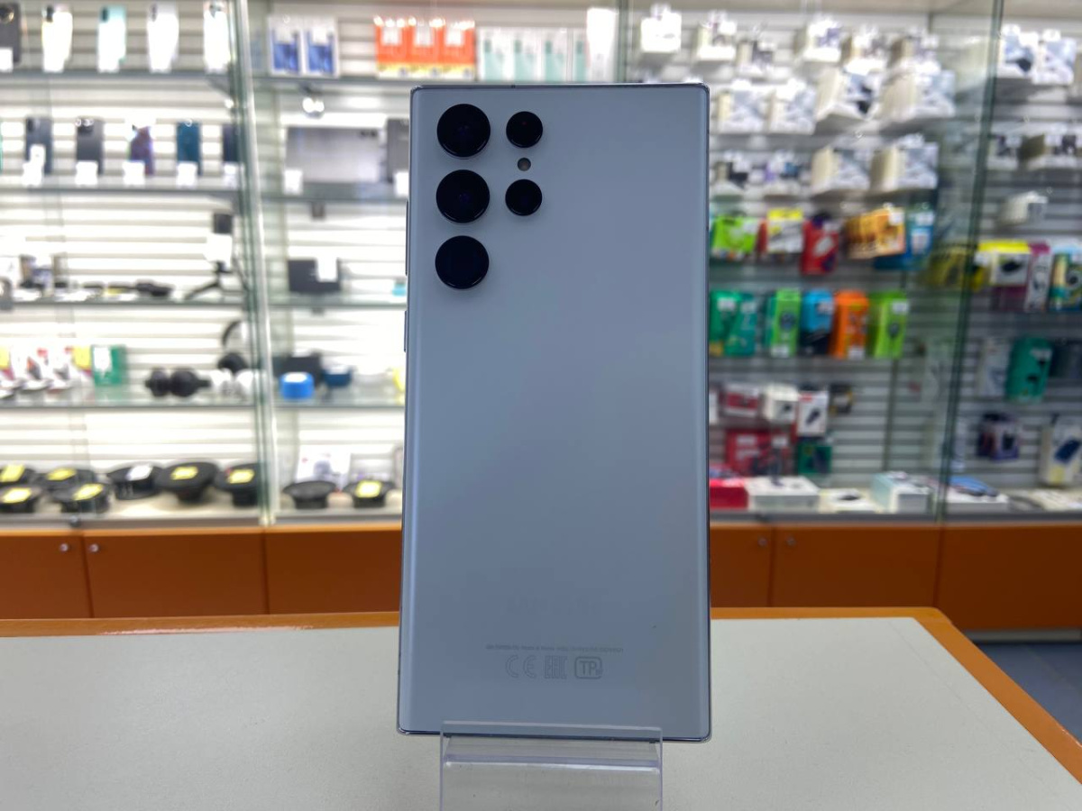 Смартфон Samsung Galaxy S22 Ultra 8/128