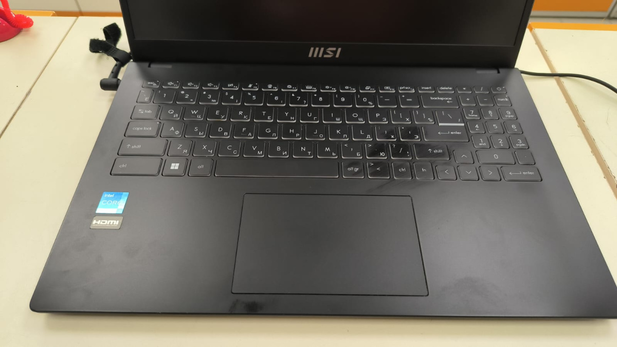 Ноутбук MSI Modern15 B12M-211RU; Core i3-1215U, Intel UHD Graphics, 8 Гб, 240 Гб, Нет
