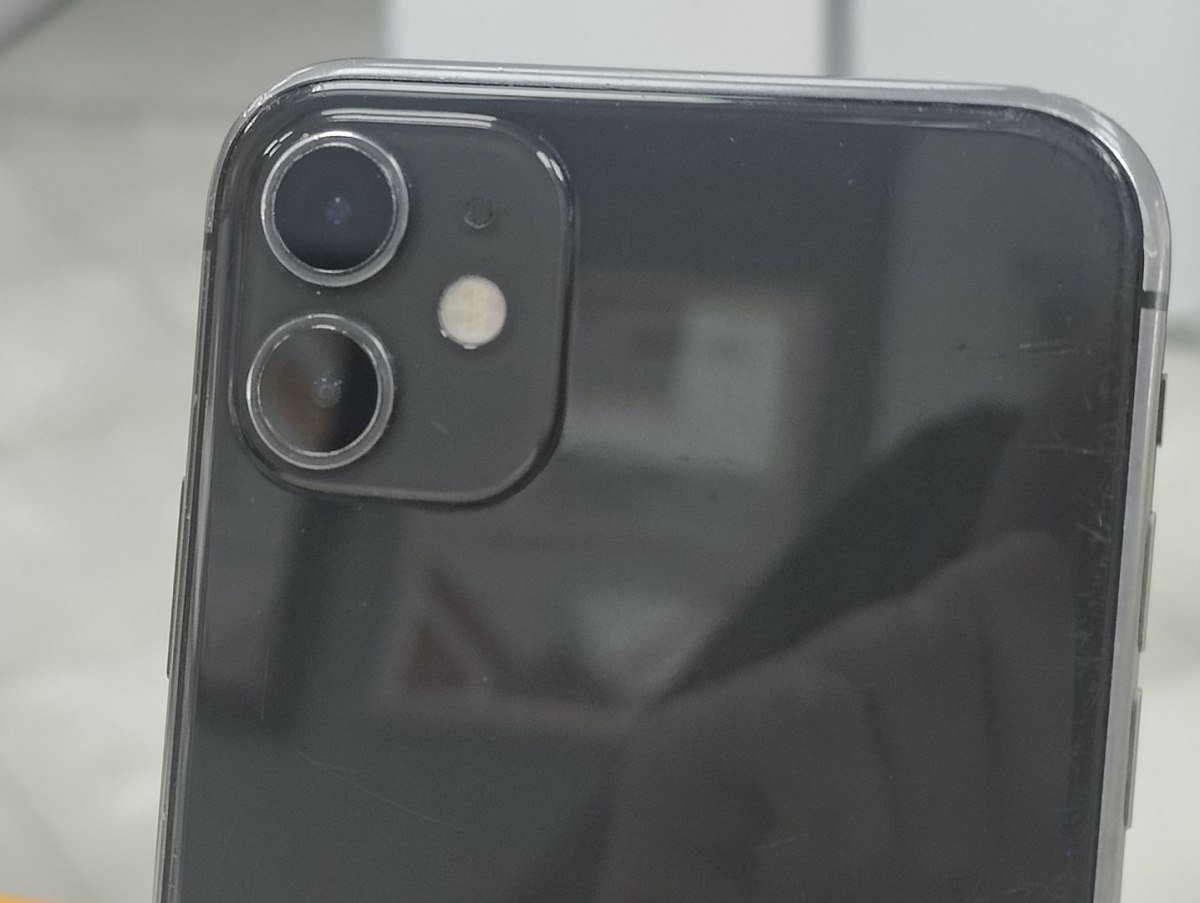 Смартфон Apple iPhone 11 128Gb