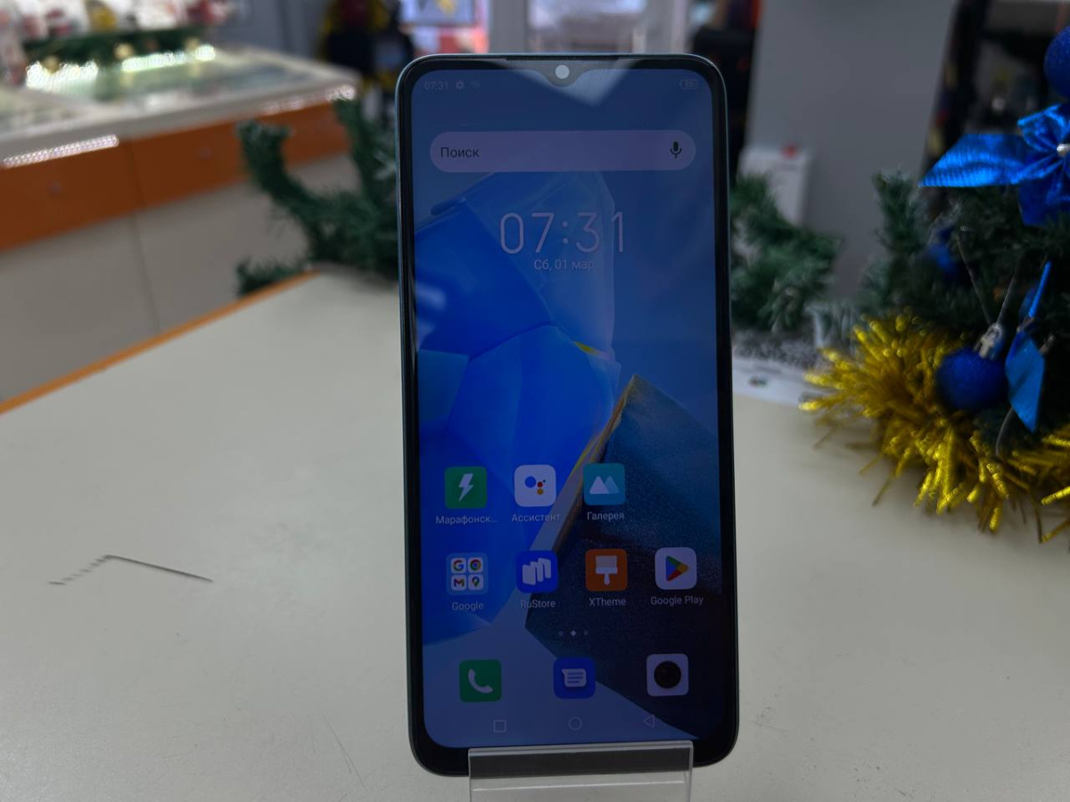 Смартфон Infinix HOT 30i 4/64