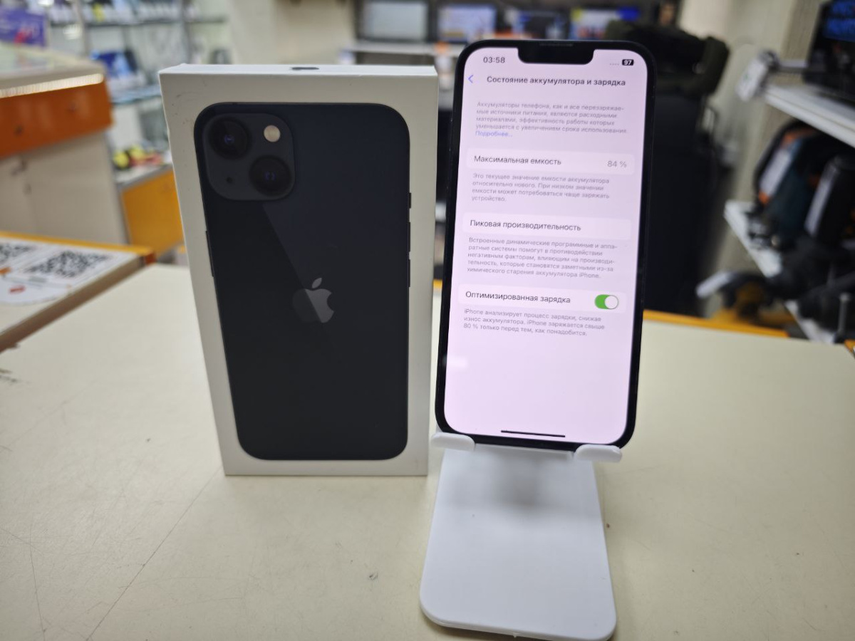 Смартфон Apple iPhone 13 128Gb