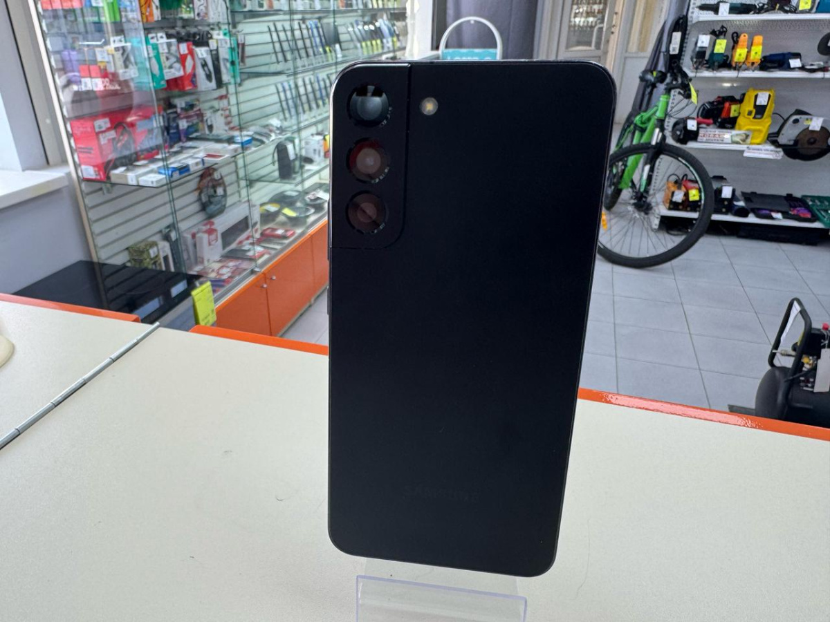 Смартфон Samsung Galaxy S22+ 8/256