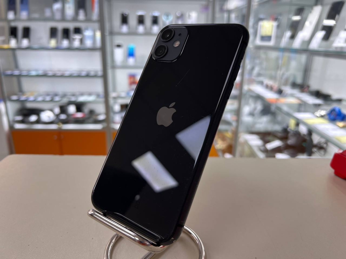 Смартфон Apple iPhone 11 64Gb
