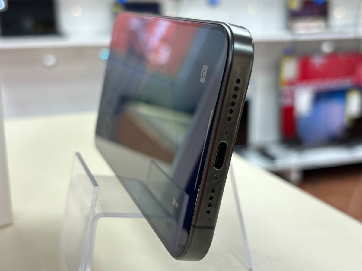 Смартфон Apple iPhone 15 Pro Max 256Gb